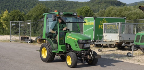 John Deere 2320